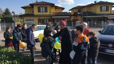 0.1.Arrivo del vescovo.JPG