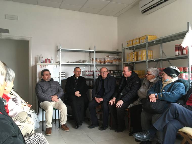 01 visita al Centro di Ascolto Caritas di CERESE.jpg