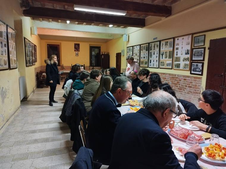 03 _ 6 momento conviviale a San Cataldo.jpg