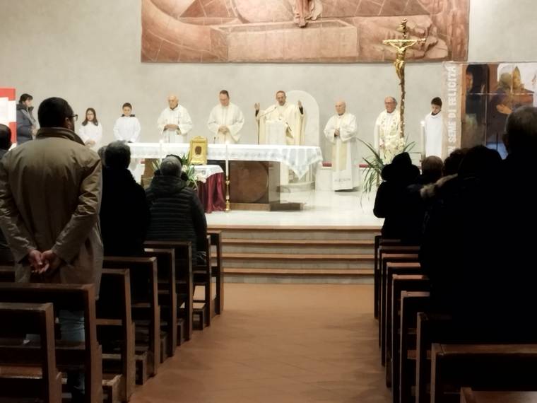 03 a Cerese Santa Messa dedicata a San Pio di Pietralcina 3.jpg