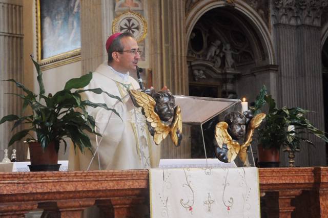 12.11 messa incoronata.jpg