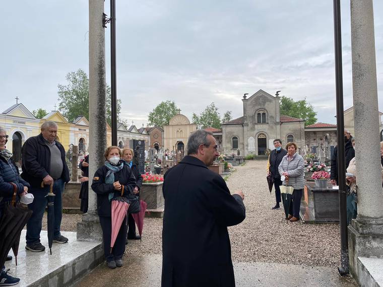 7 vescovo cimitero bonizzo.jpg