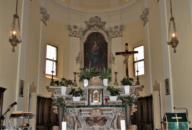 8 _ ALTARE MAGGIO E PALA CHIESA DI MONTANARA.JPG