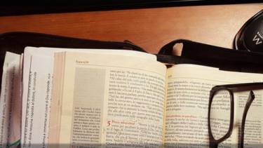 C:\fakepath\Bibbia-e-giornale 2.jpg