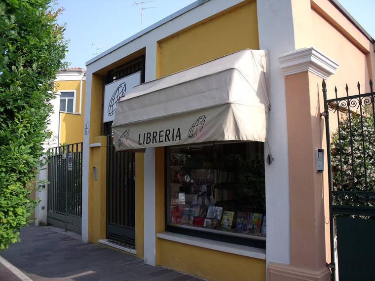 Libreria Paoline Mantova.jpg