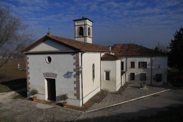 Parrocchia di San Nicolò Po.JPG