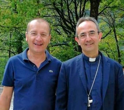 Robertino Mantovani e vescovo Busca 2.jpg