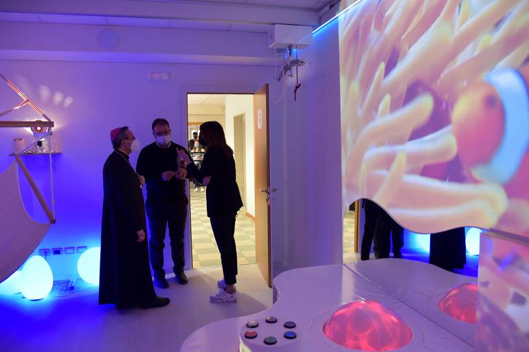 UPC vescovo alla pro senectute.JPG