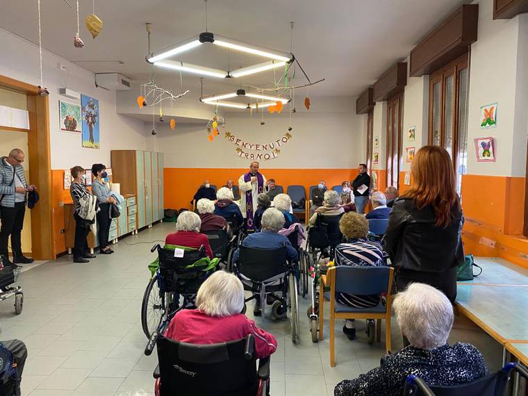 Vescovo RSA Belfanti di Ostiglia.jpg