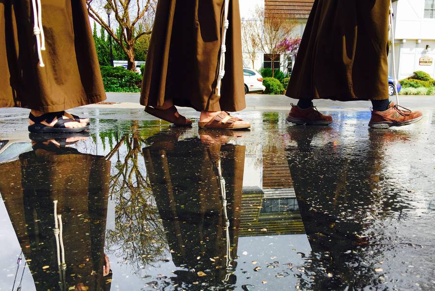 C:\fakepath\cathopic_fray foto_frati.jpg