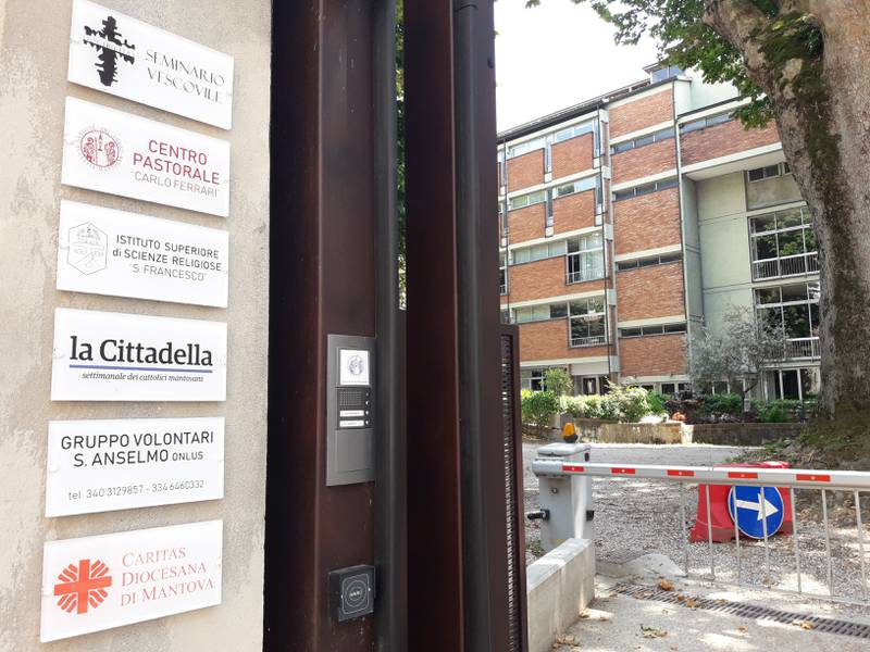 C:\fakepath\centro pastorale ingresso.jpg