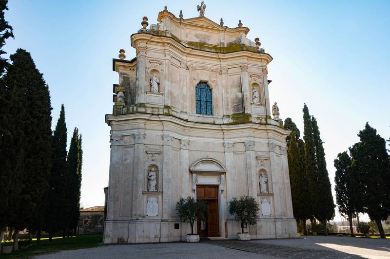 chiesa monzambano.jpg