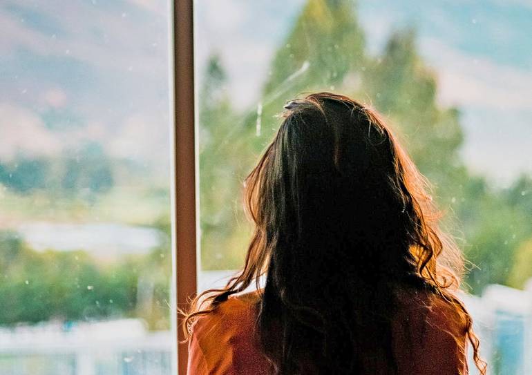 C:\fakepath\finestra donna.jpg