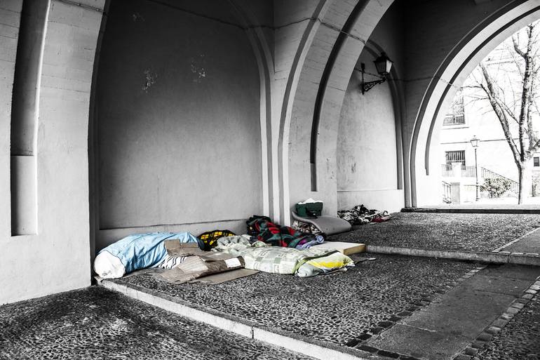 C:\fakepath\homeless-Josè Manuel da Laà Pixabay.jpg