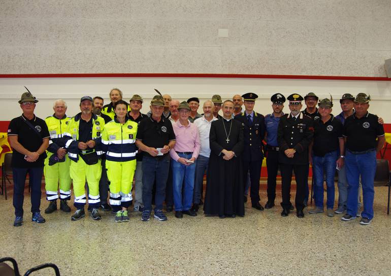incontro con gli alpini.JPG