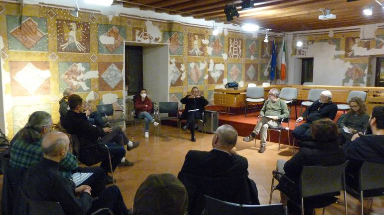 incontro sul lavoro castel d_ario.JPG