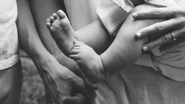 C:\fakepath\mani abbraccio vita.jpg