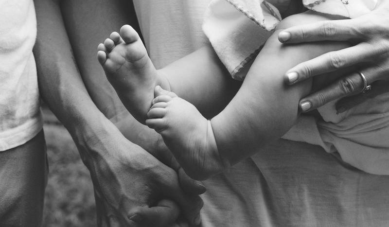 C:\fakepath\mani abbraccio vita.jpg