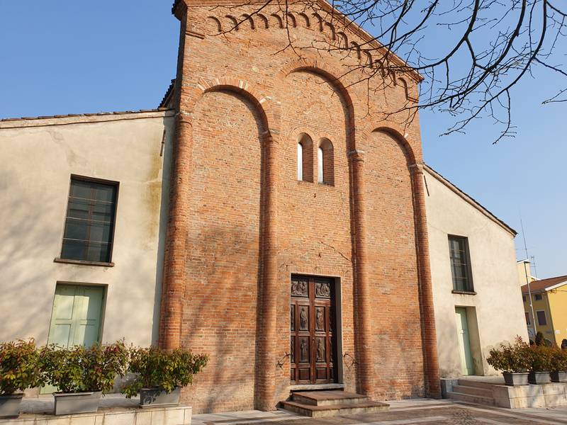 nuvolato esterno.jpg