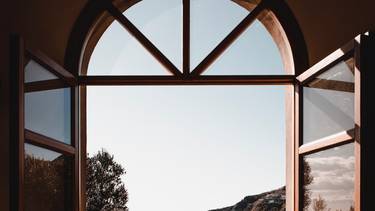 C:\fakepath\pexels-alessio-cesario-finestra - Copia.jpg