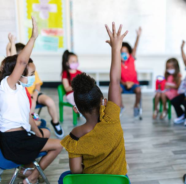 C:\fakepath\pexels-rodnae-productions-bambini migranti.jpg