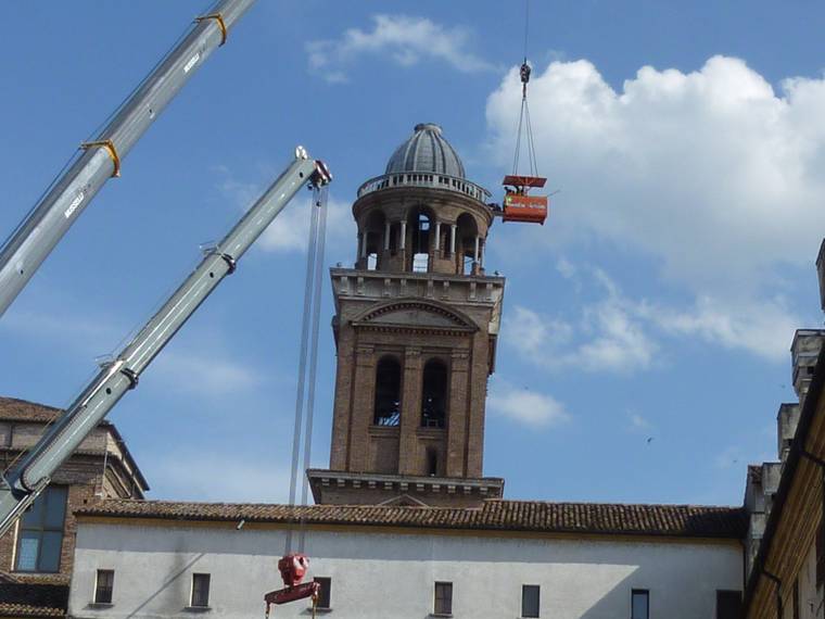 piazza Castello 2.jpg