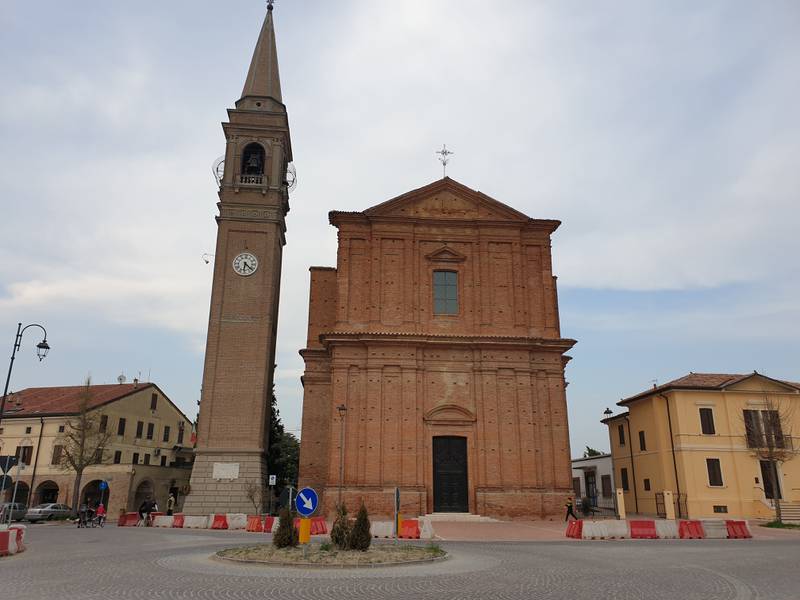 s. giacomo ds esterno.jpg