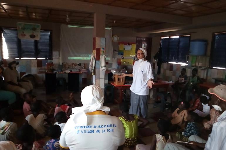 sr. elisabetta togo 2.jpg