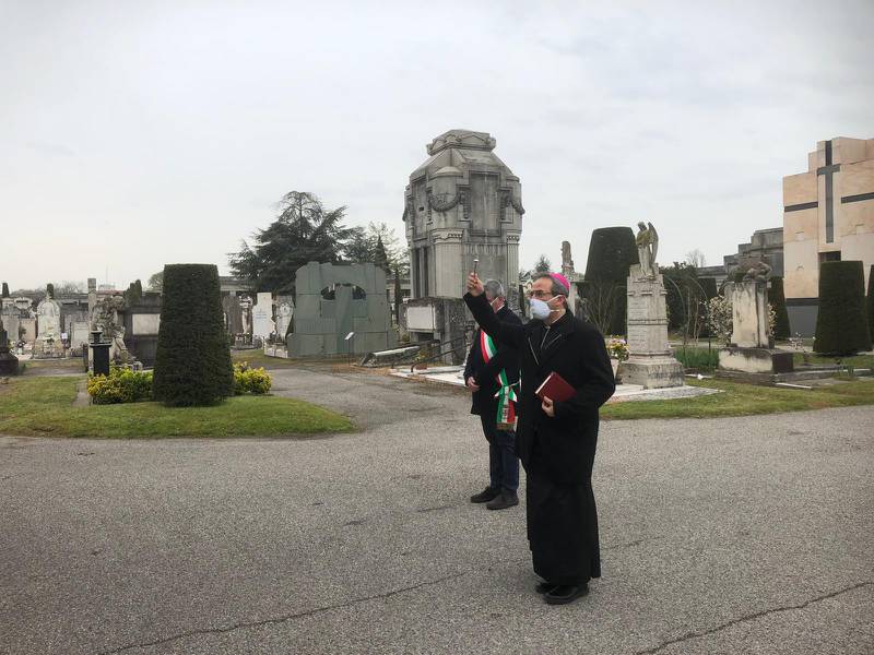 C:\fakepath\vescovo Angeli .jpg