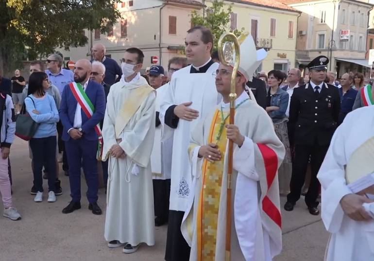 vescovo a pegognaga.jpg