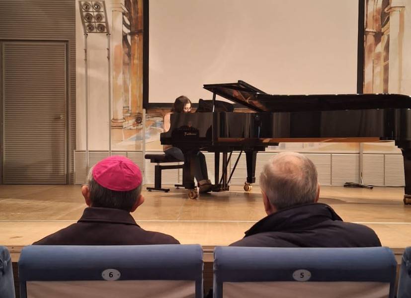 C:\fakepath\vescovo al conservatorio.jpg