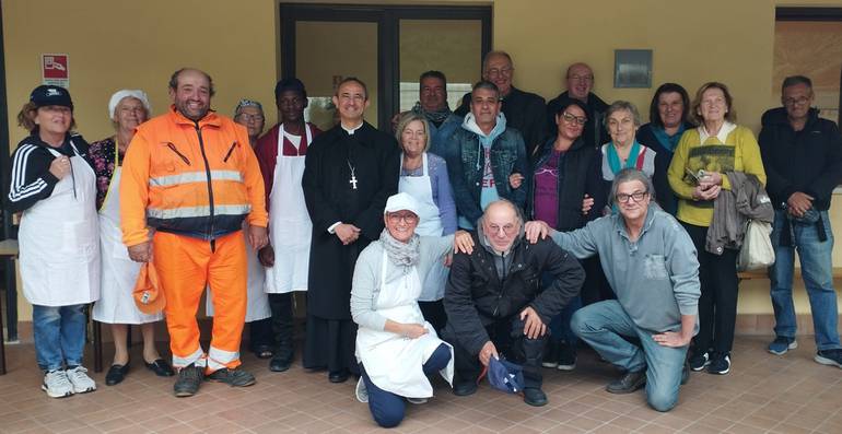 vescovo caritas suzzara.jpeg