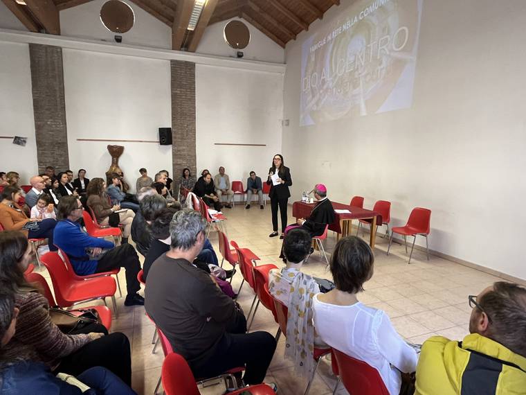 vescovo e famiglie pegognaga.jpg