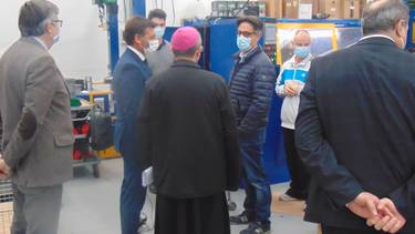 C:\fakepath\vescovo in fabbrica.JPG