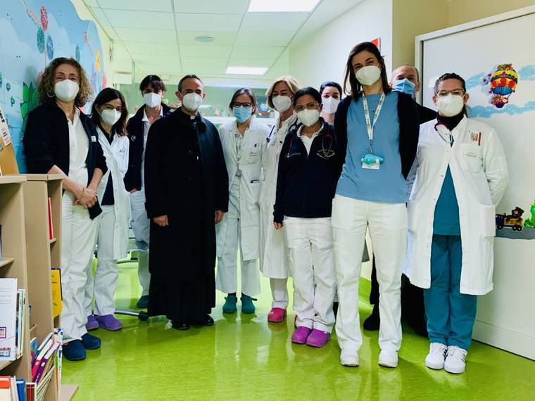 vescovo ospedale 2021 3.jpg