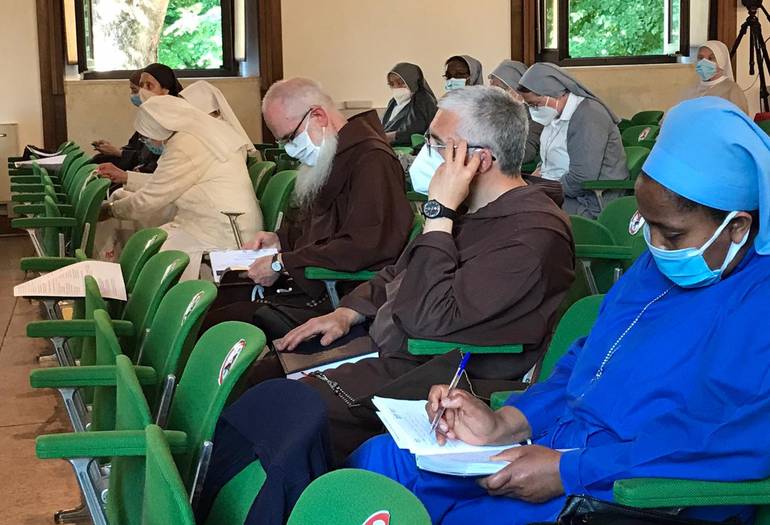 vita consacrata 1.jpg