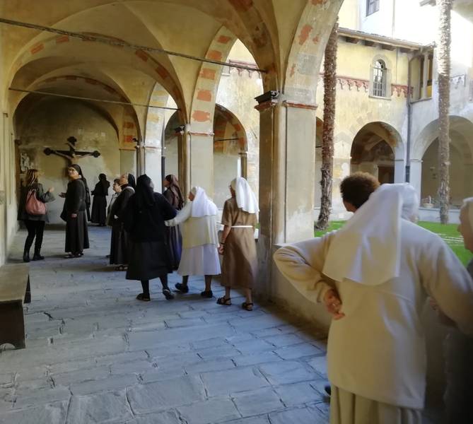 C:\fakepath\vita consacrata suore.jpg